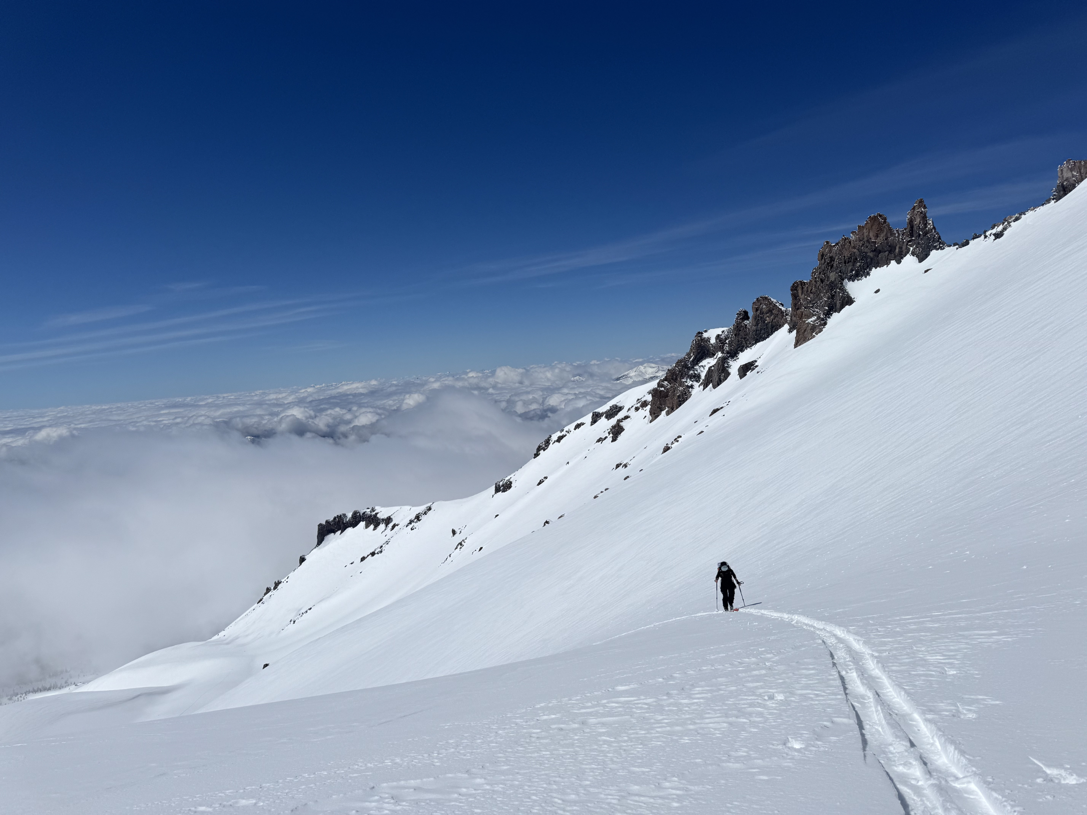 Mount Shasta climb, clouds boiling up from below
